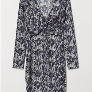 Snakeskin vcut fitted dress - nwt